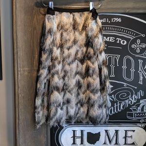 Fun "shaggy" skirt by Ann Taylor - size 12